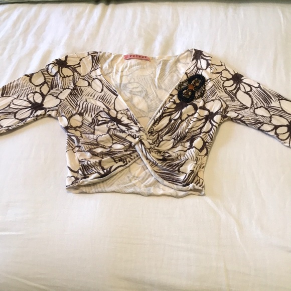 Velvet crop top adorable, pull over, never worn - Picture 2 of 7